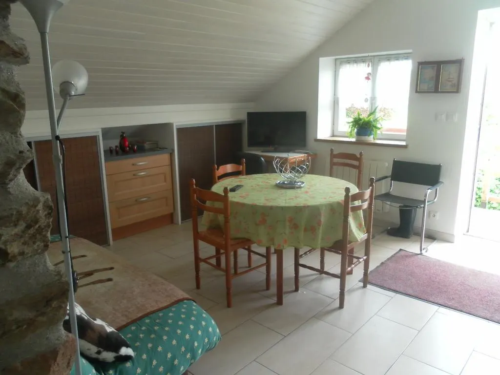 Les Gites De Kerroyal Holiday home Garlan