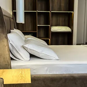 Alexander & Appartement Durrës
