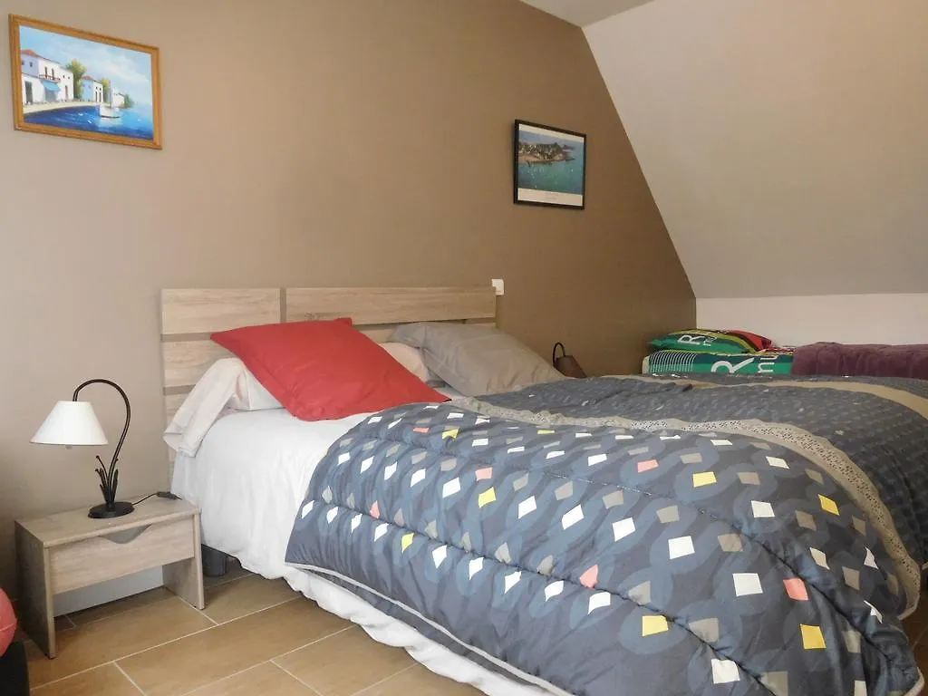 Les Gites De Kerroyal Holiday home Garlan